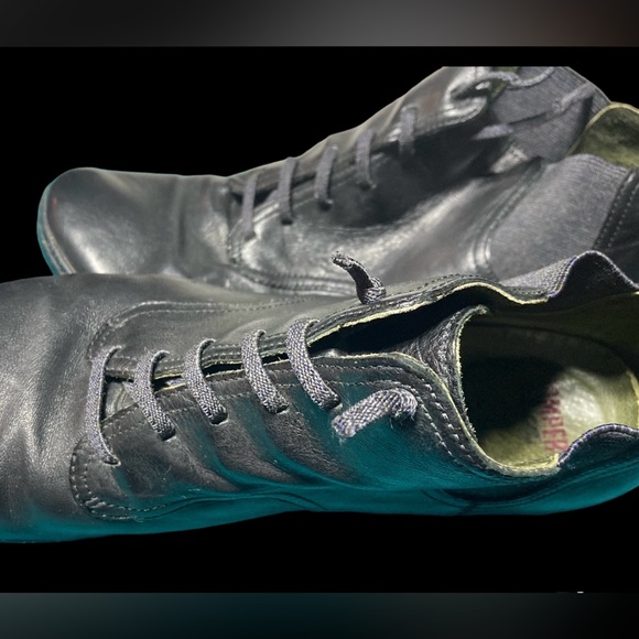 Soft black leather heeled ankle boots by Camper. Size 40-41. - Picture 3 of 9